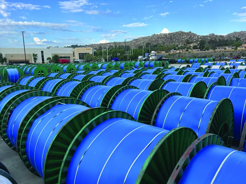 Разликата между захранващи кабели за средно и ниско напрежение.