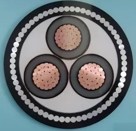 Какви са изискванията за характеристиките на изолационните материали на силови кабели за средно напрежение?