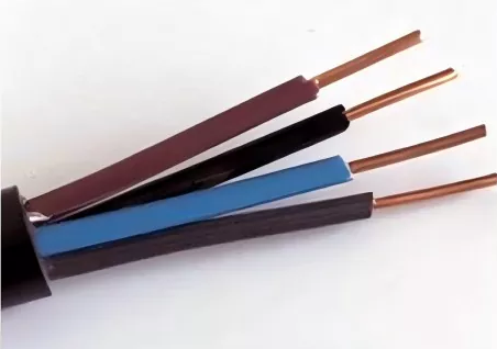 Какви са изолационните материали, използвани в контролните кабели с пластмасова изолация?